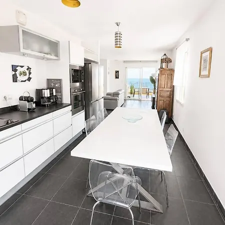 Apartment T4 D'exception Avec Balcon Et Vue Sur La Erbalunga (Corsica)